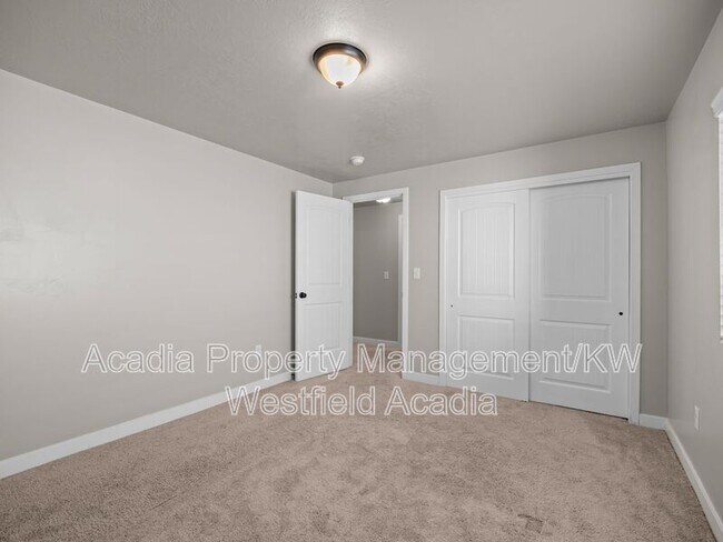 Building Photo - 15179 S Cantle Dr