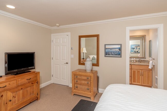 Building Photo - Short-Term Waterfront Retreat | Fully Furnished Option Available