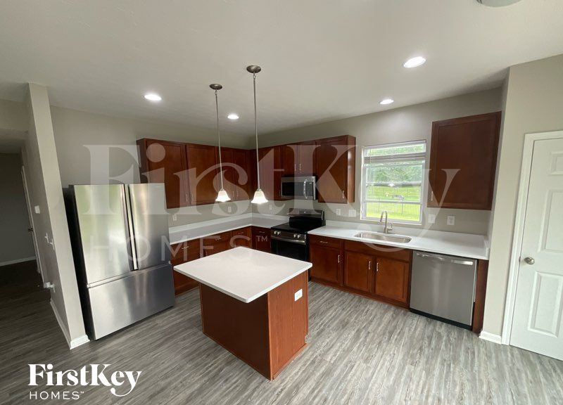Building Photo - 1624 Rosemore Ln