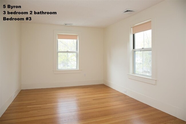 Building Photo - 5 Byron St