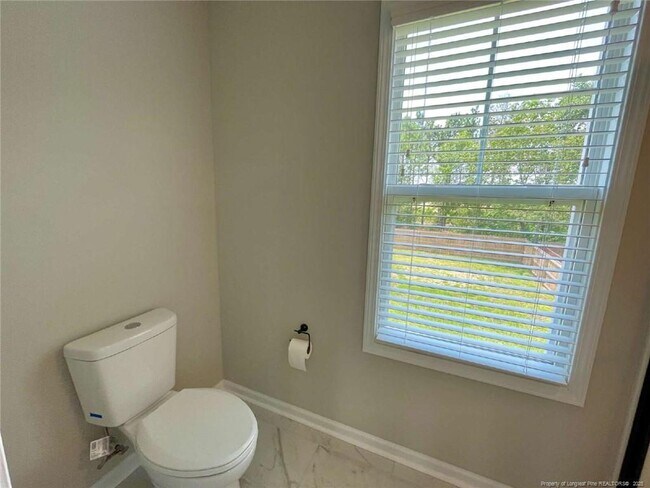 Building Photo - 141 Burnside Dr