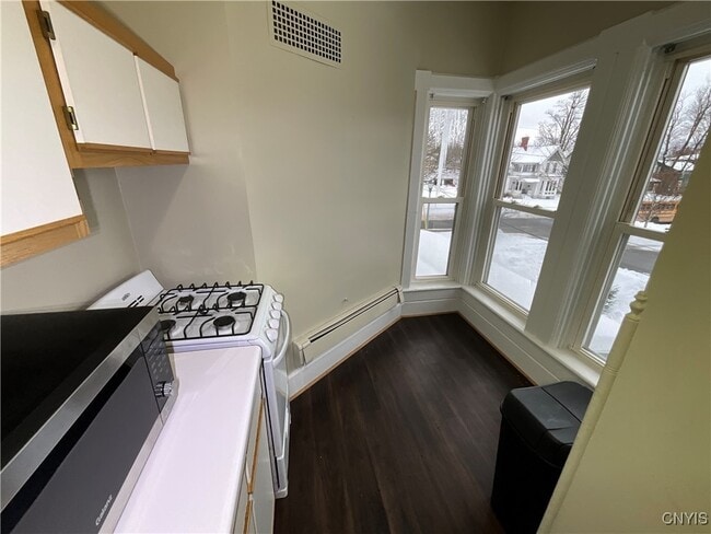 Building Photo - 127 Winslow St