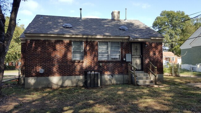 Building Photo - 4331 Emily Ave