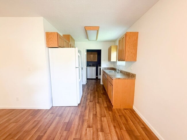 Building Photo - 3-Bedroom Home in Algood with Shaded Backyard