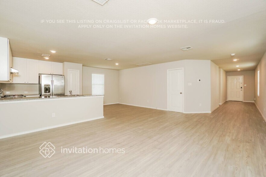 Building Photo - 14645 Calaveras Creek