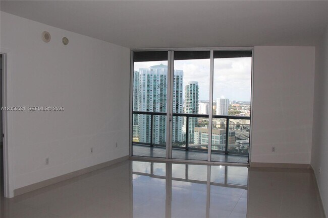 Building Photo - 465 Brickell Ave