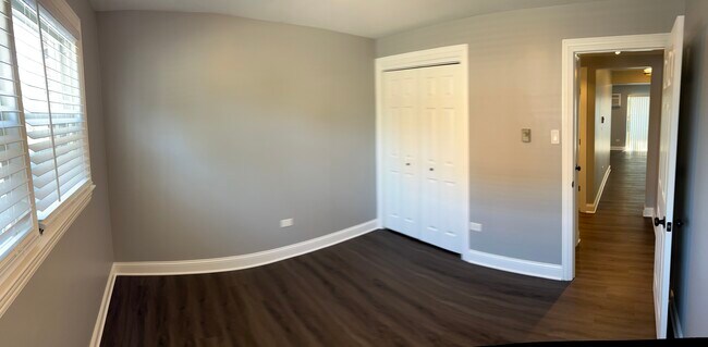 Building Photo - 3760 W 120th St