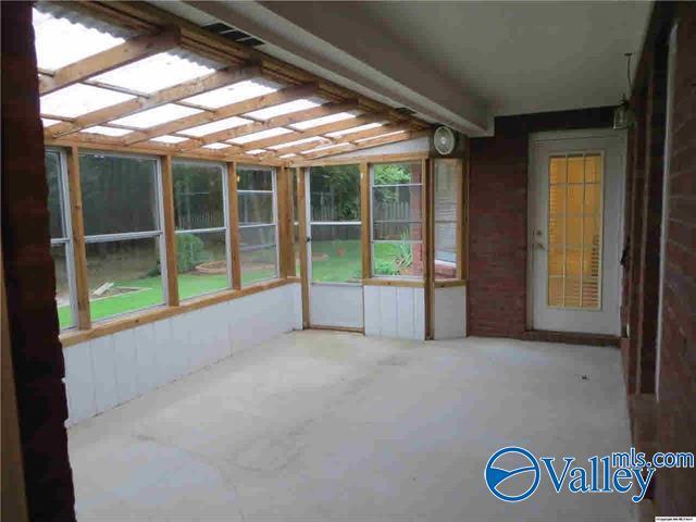Building Photo - 111 Capote Dr