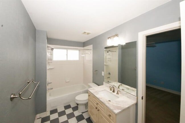 Building Photo - 1354 Brookhaven Village Cir NE