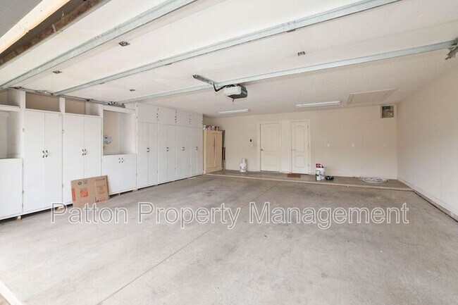 Building Photo - 6802 Thunder Rd