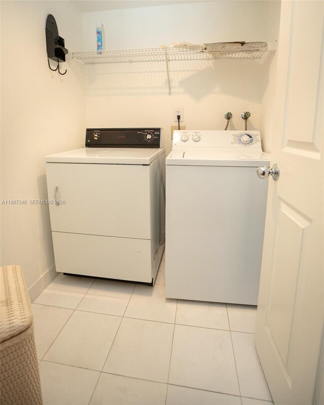 Building Photo - 3530 Mystic Pointe Dr