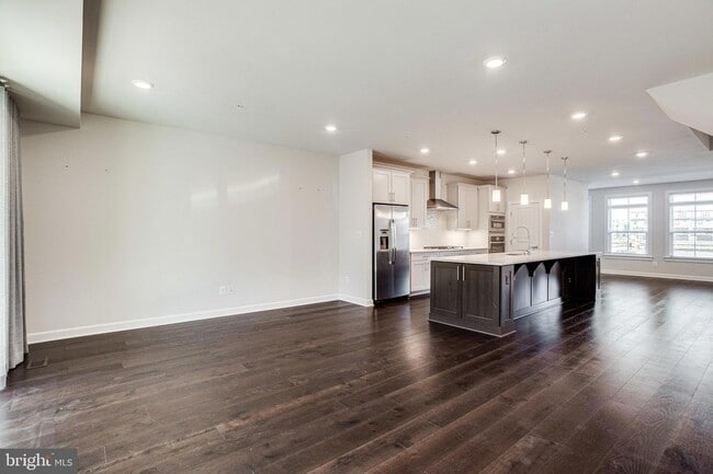 Building Photo - 43469 Grandmoore St