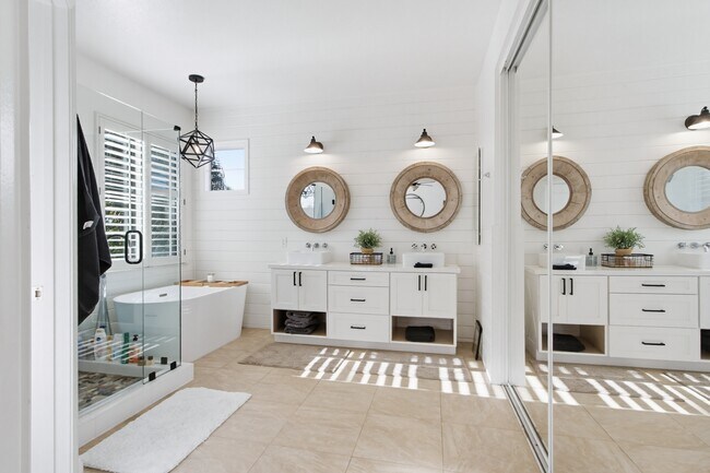 Building Photo - 1317 Gull Ct