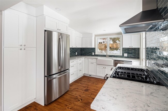 Building Photo - 277 Old Post Rd