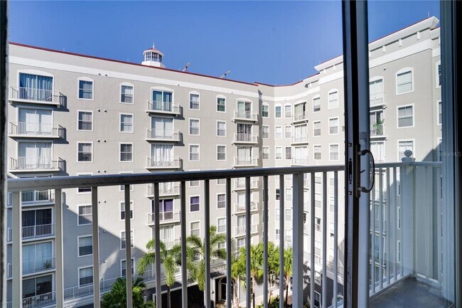 Building Photo - 700 S Harbour Island Blvd