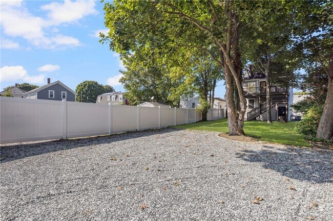 Building Photo - 7 Sheffield Ave