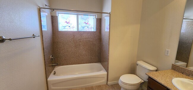 Building Photo - Spacious 5-Bedroom Home in Gated Las Vegas Community