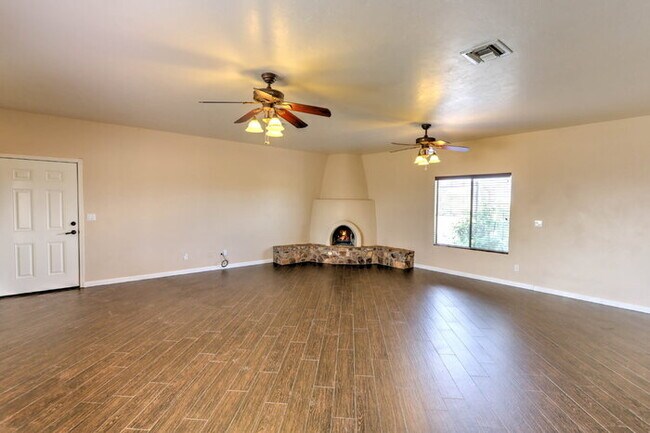 Building Photo - Vail - Rural Property on acreage