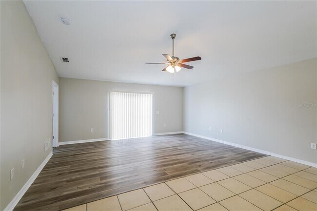 Building Photo - 3640 Queens Cove Blvd