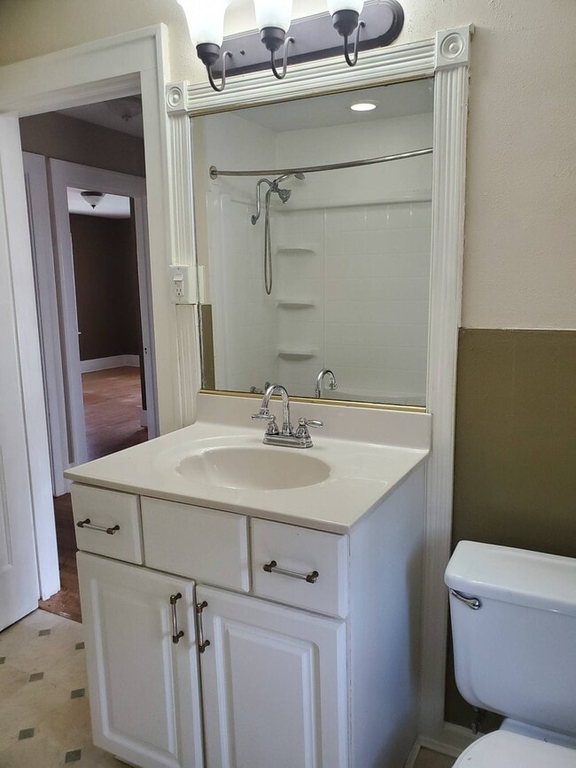 Building Photo - 1531 W Harrison St