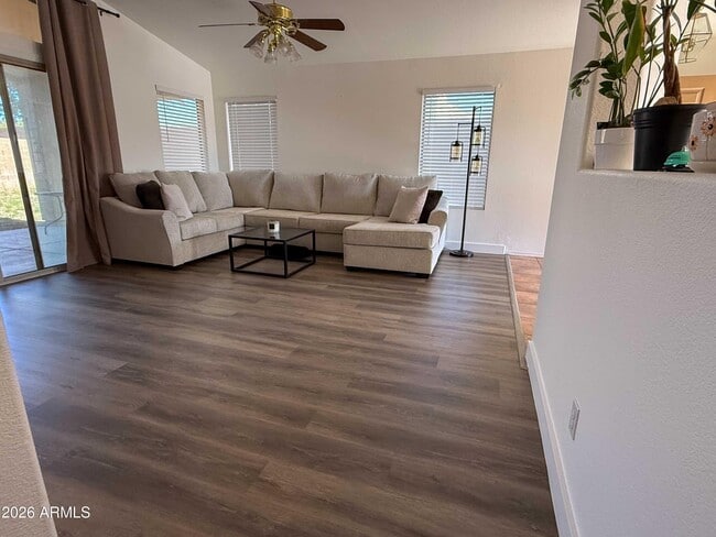 Building Photo - 6906 W Phelps Rd