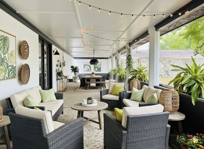 Building Photo - 3726 Heatherbrook Dr