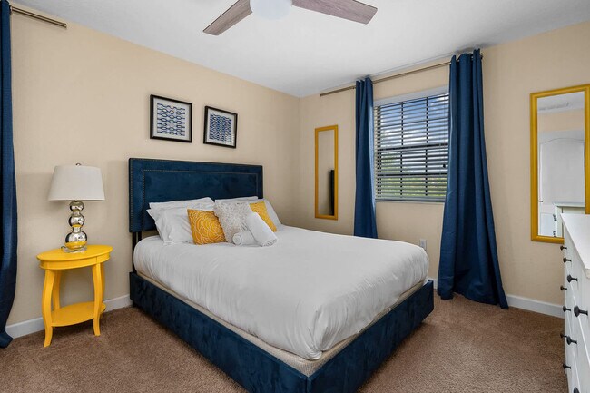 Building Photo - 1520 Moon Valley Dr