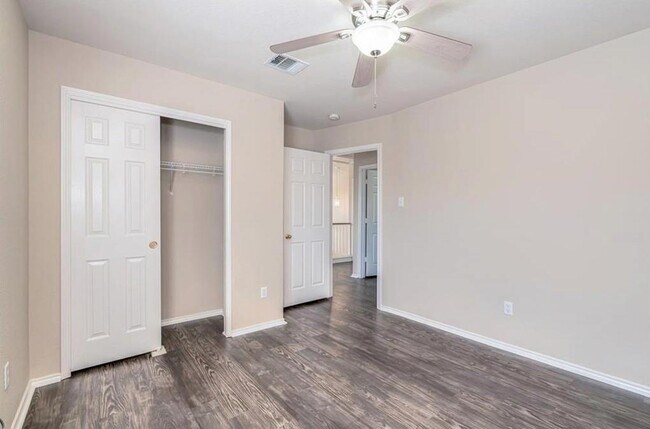 Building Photo - 106 Mertz Ln