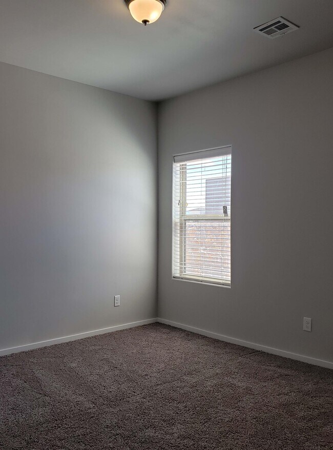 Building Photo - 3956 Santa Sophia Rd