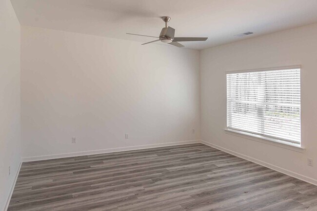 Building Photo - BRAND NEW SINGLE FAMILY HOME IN LOGANVILLE