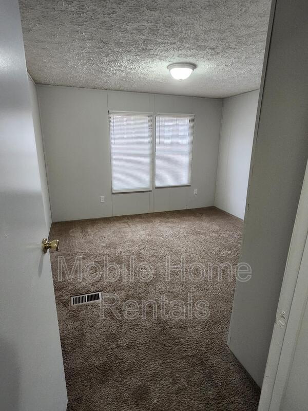 Building Photo - 65 Kimberly Ln