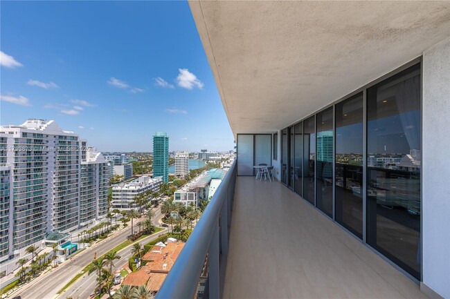 Building Photo - 5875 Collins Ave