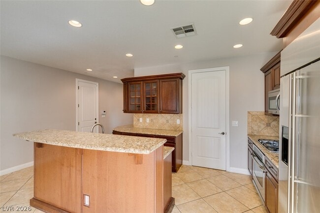 Building Photo - 13 Avenza Dr