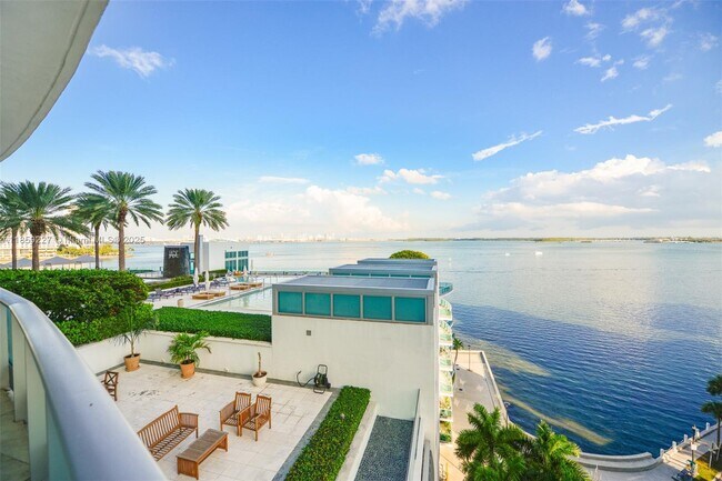 Building Photo - 1331 Brickell Bay Dr