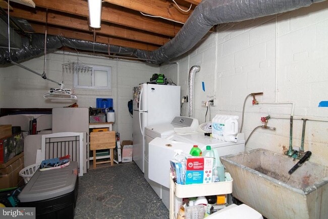 Building Photo - 8411 Morey Ln