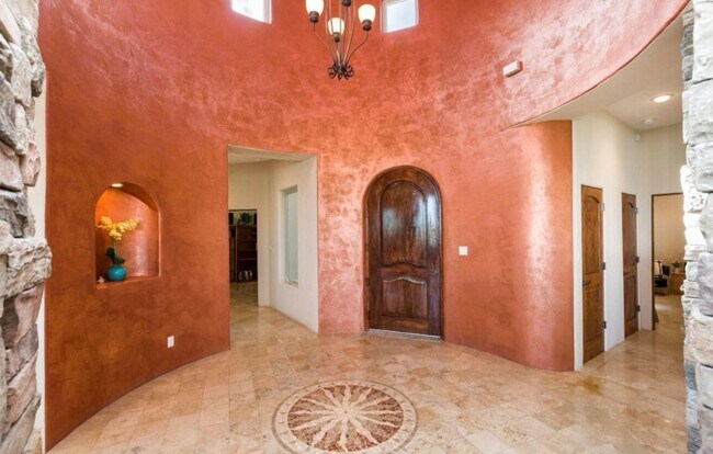 Building Photo - 3022 Lookout Ridge Dr