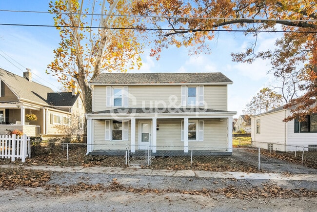Primary Photo - Fantastic 3bd/1ba home! Let yourself in!