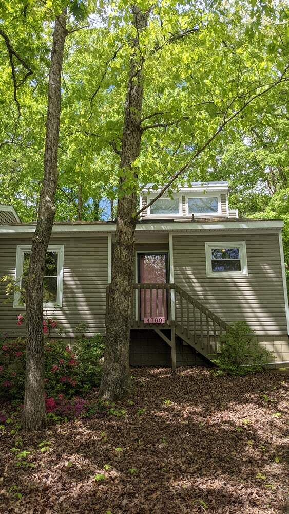 Building Photo - 4700 Cornwall Pl