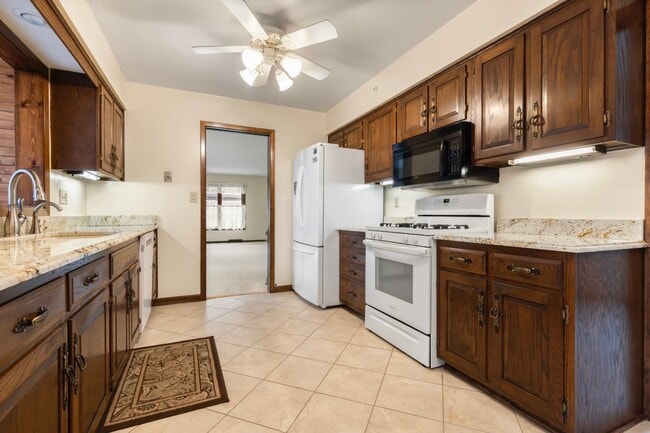 Building Photo - 5746 Berwick Pl