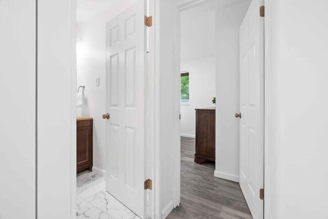 Building Photo - 2648 Garham Dr