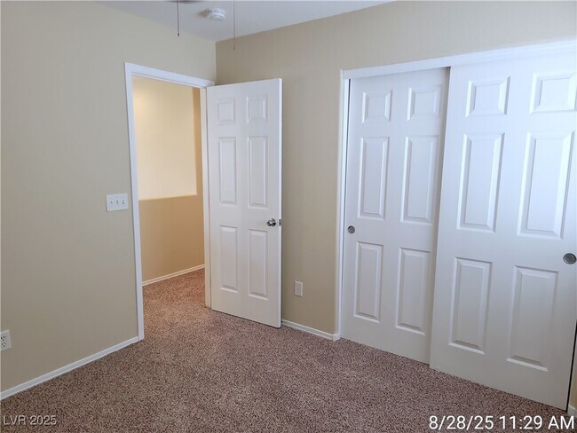 Building Photo - 10600 Corte Sierra St