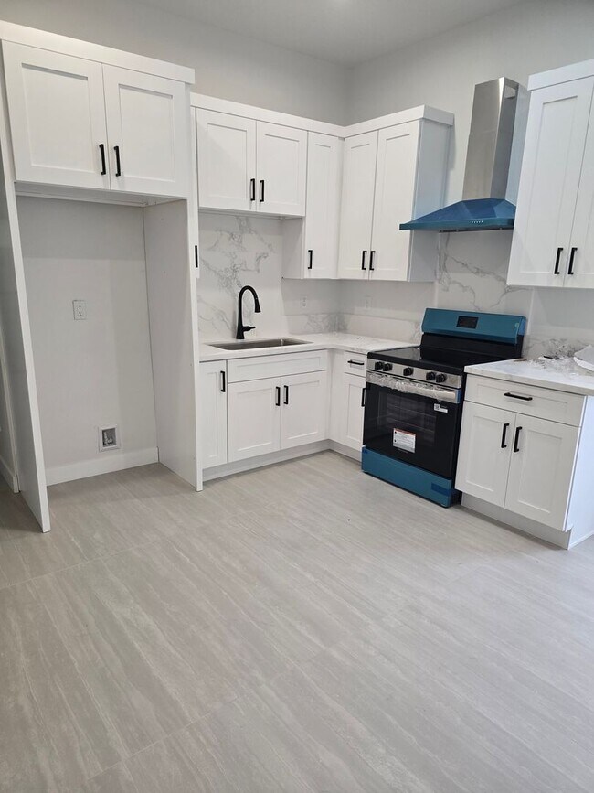 Building Photo - Beautiful cozy home in Garden Grove