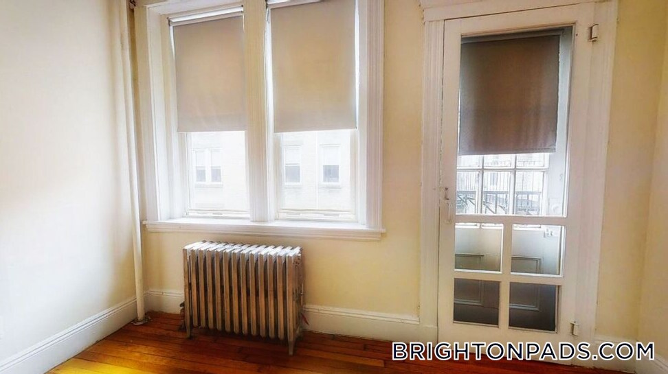 Building Photo - 135 Washington St