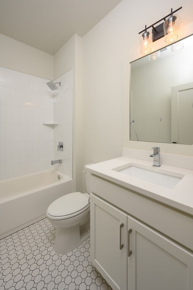 Building Photo - **LIKE-NEW, HIGH-END EXECUTIVE HOME WITH I...