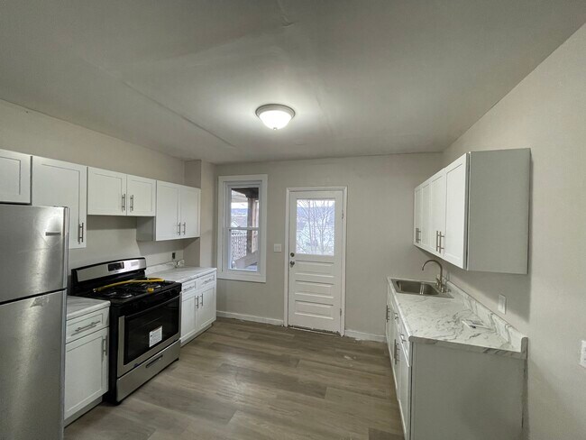 Building Photo - 1328 Pittston Ave