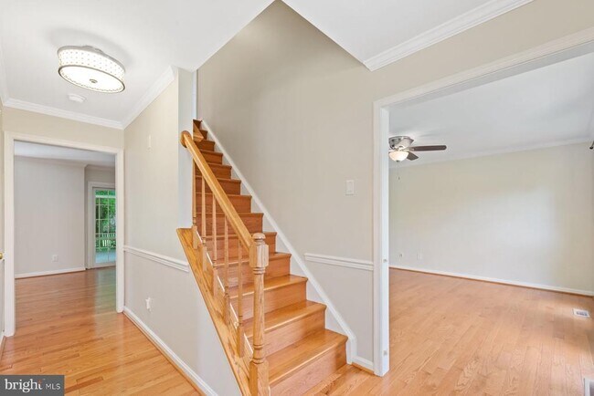Building Photo - 4970 Manor House Ct