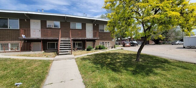 Building Photo - 752 Irving St