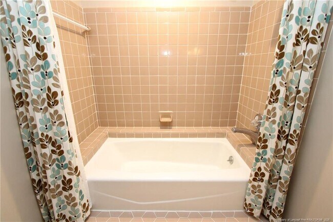 Building Photo - 3908 Littlefield Ct