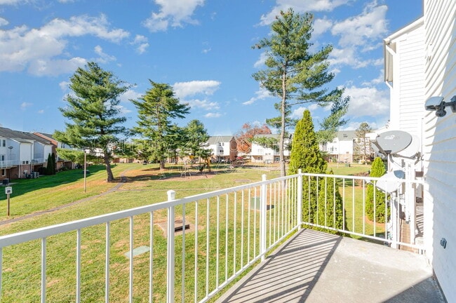 Building Photo - 14447 Cool Oak Ln