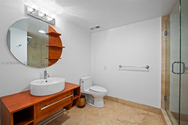 Building Photo - 3610 Yacht Club Dr